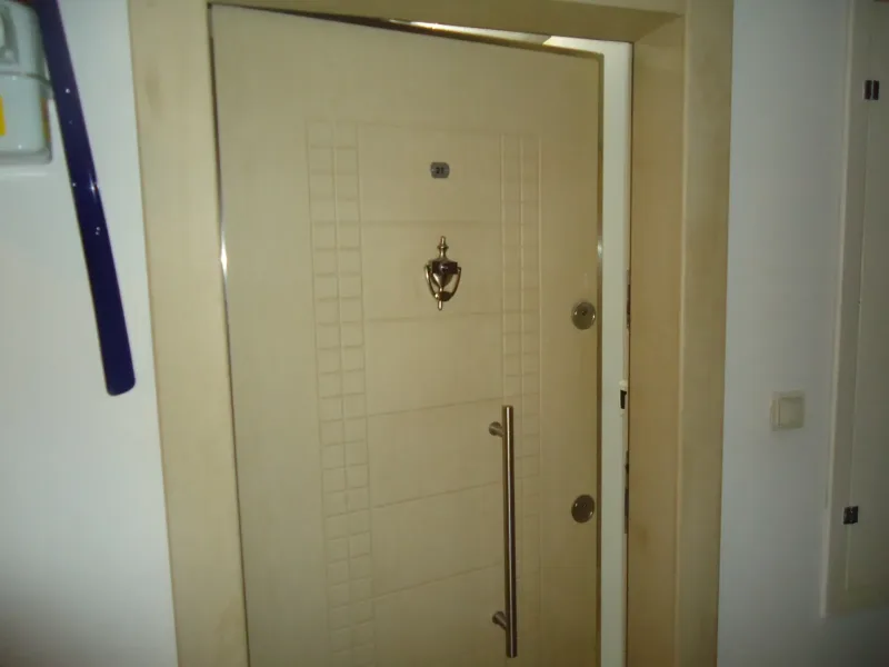 KRC'DEN MERKEZİ KONUMDA KATTA SATILIK 2+1 DAİRE