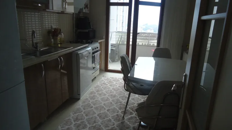 KRC'DEN MERKEZİ KONUMDA KATTA MANZARALI TAPULU SATILIK 3+1 DAİRE