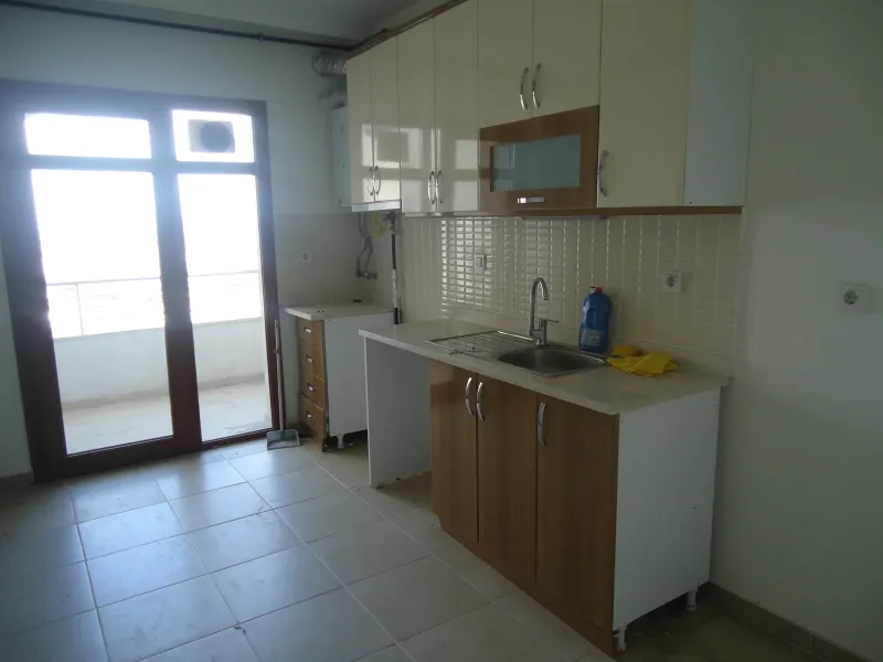 KRC'DEN MERKEZİ KONUMDA KATTA SATILIK TAPULU 3+1 DAİRE