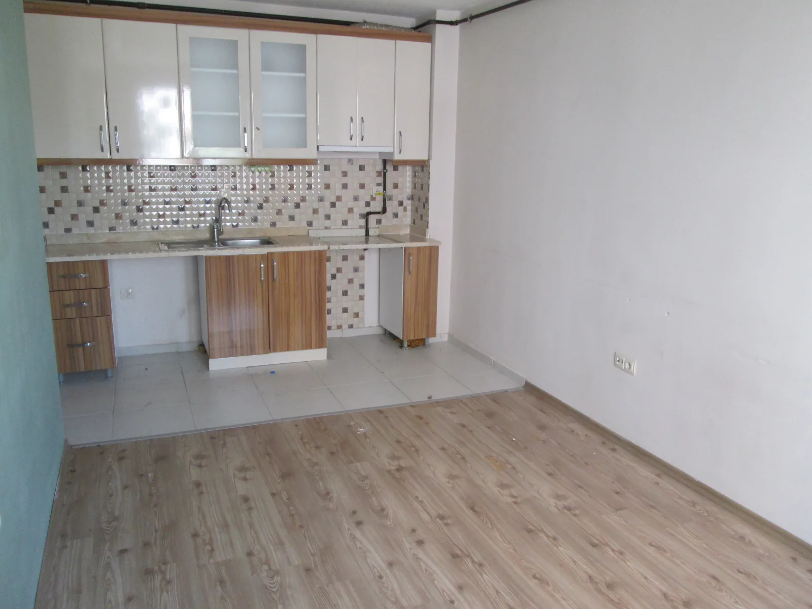 KRC'DEN ASANSÖRLÜ  SATILIK AMERİKAN MUTFAK 2+1 DAİRE