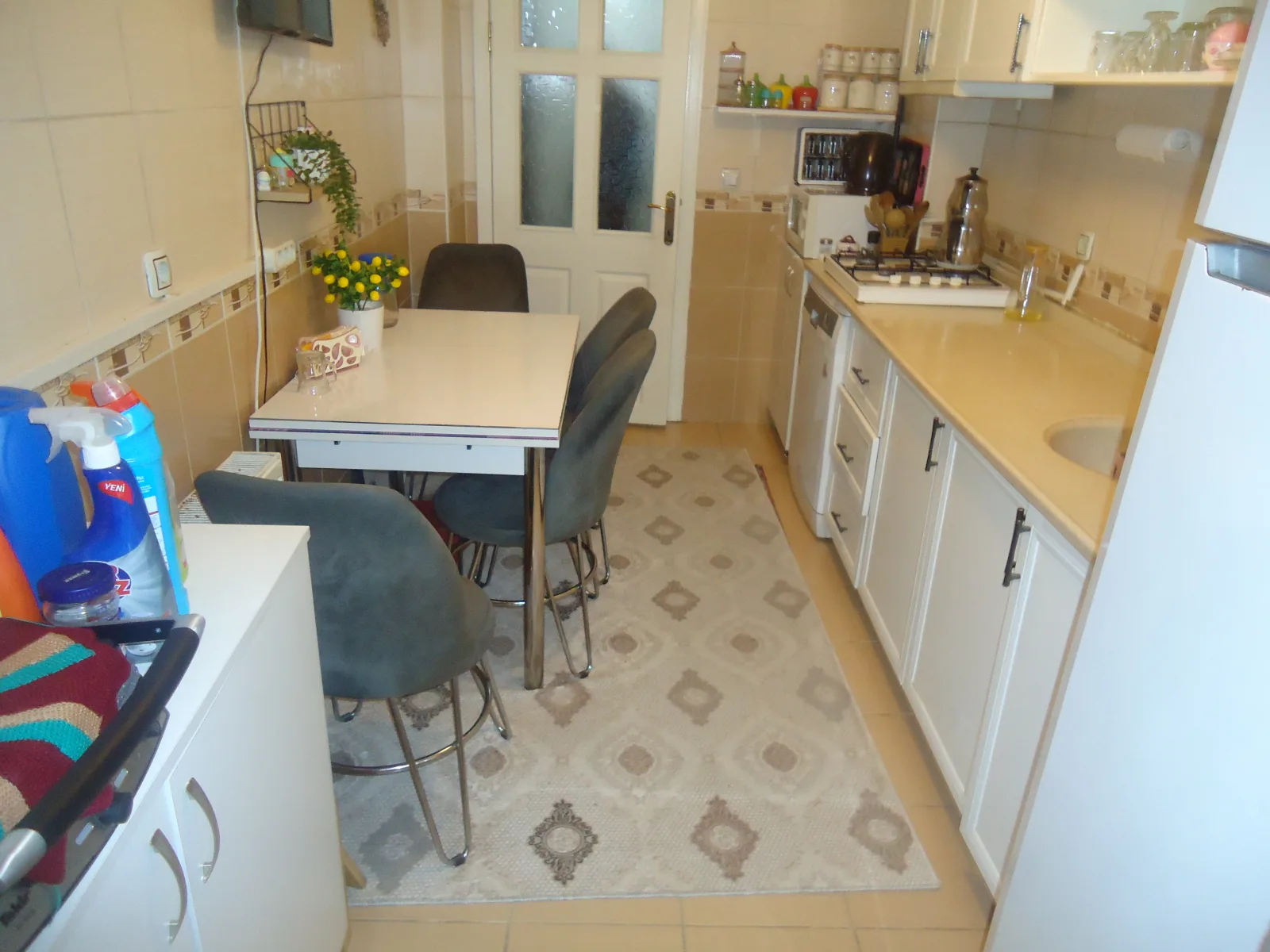 KRC'DEN MERKEZİ KONUMDA SATILIK 3+1 DAİRE