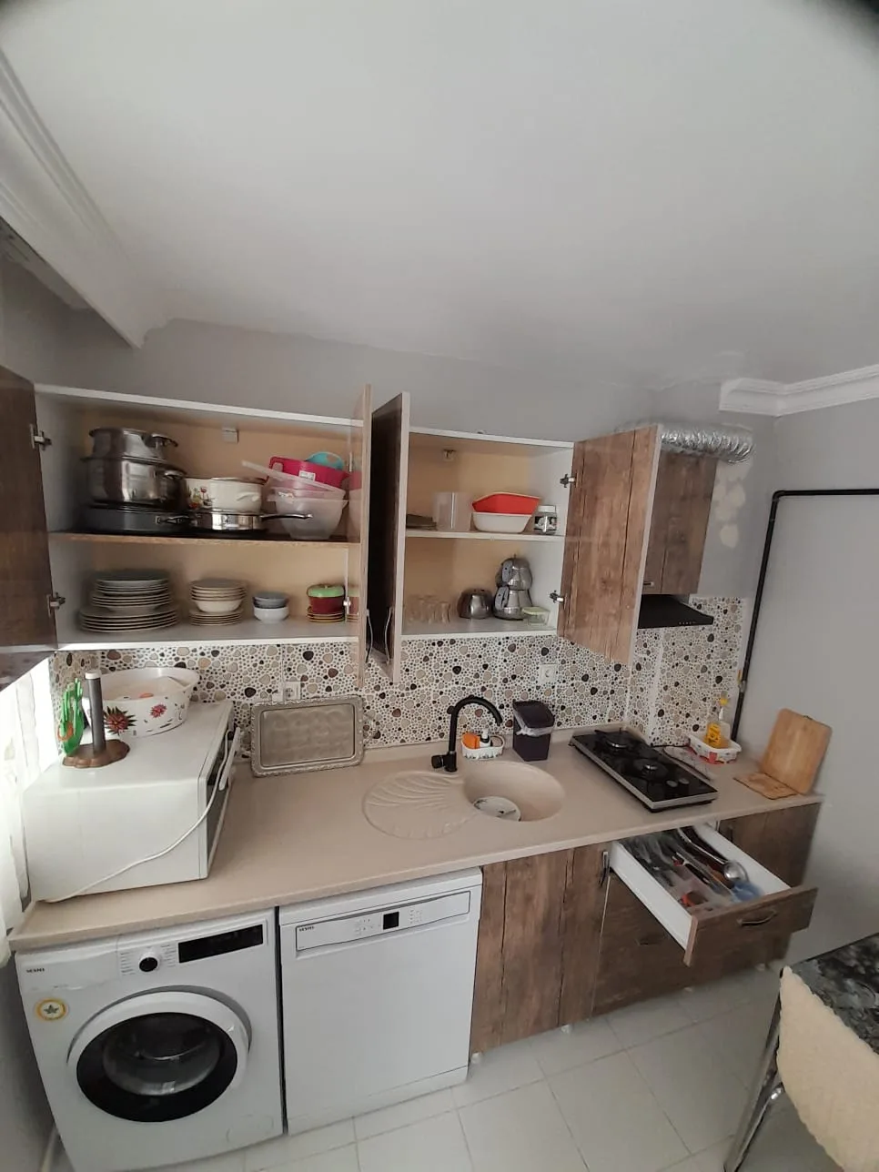 KRC'DEN MERKEZİ KONUMDA YAPILI SATILIK 3+1 DAİRE