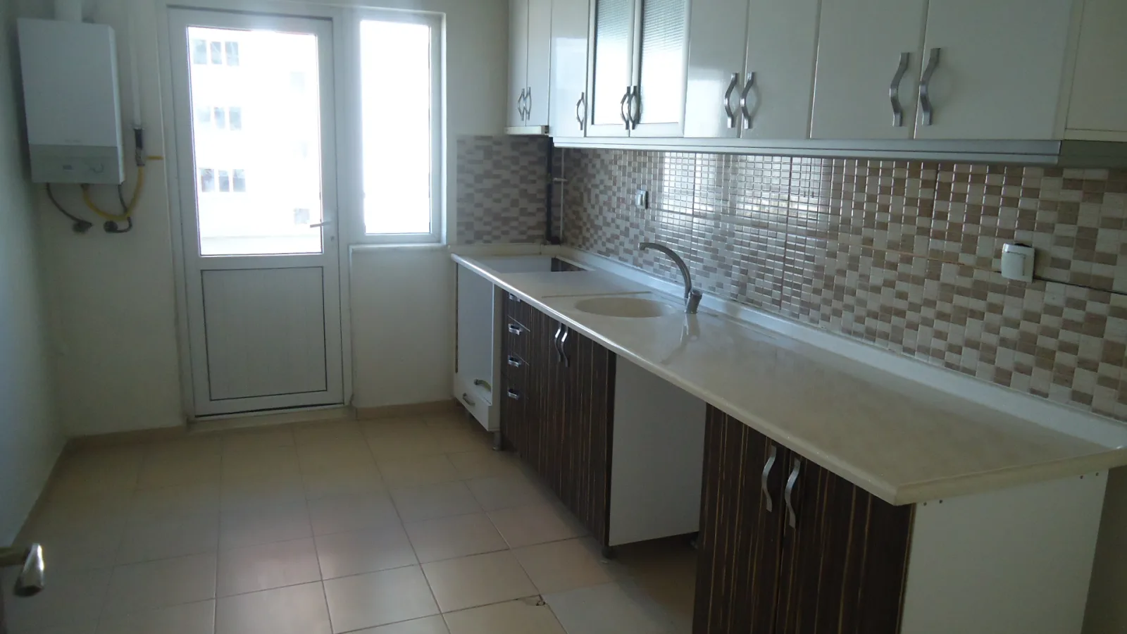 KRC'DEN GÜLTEPE MAHALESİNDE KATTA KİRALIK 3+1 DAİRE